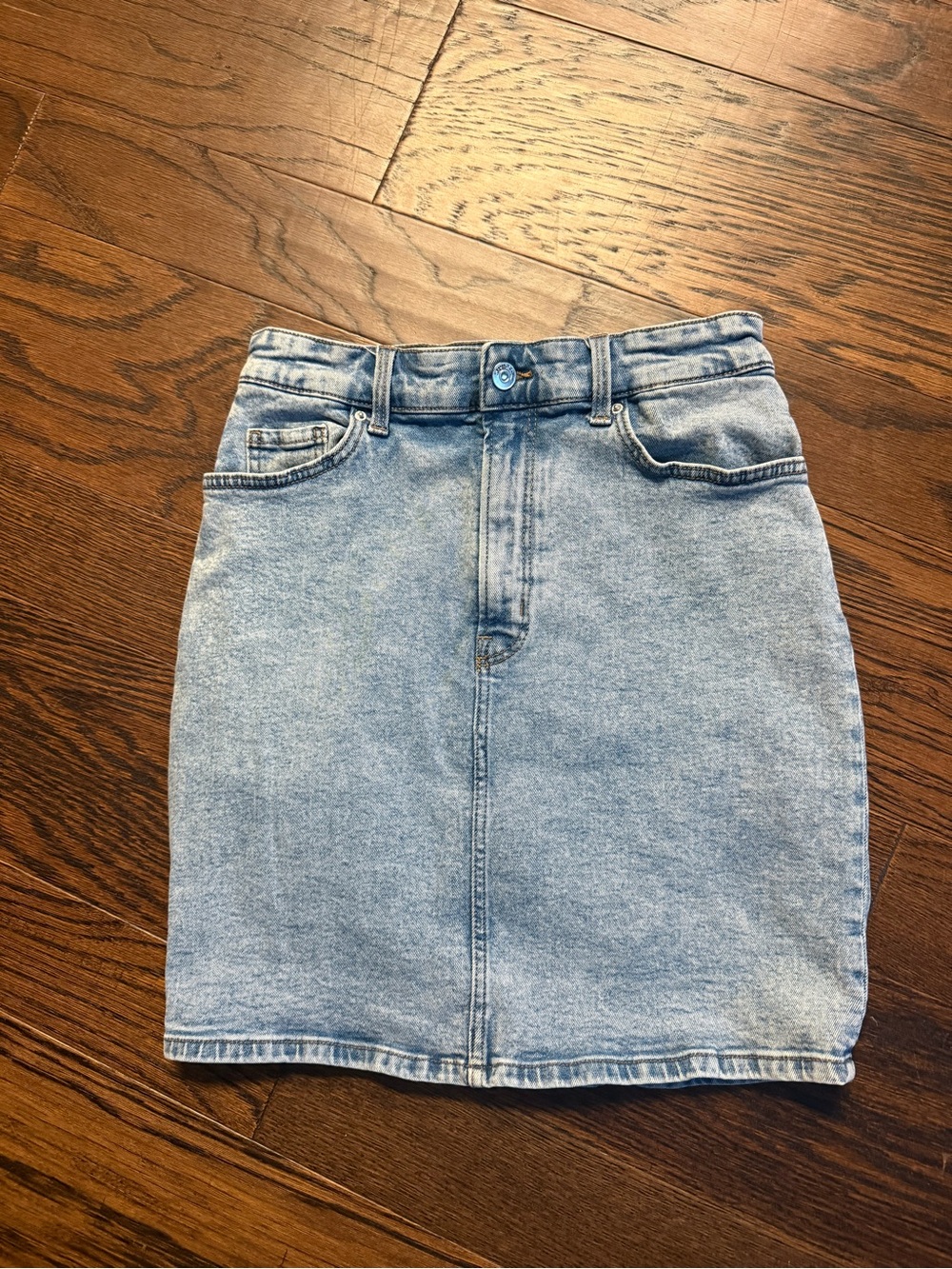Divided size 6 Light Blue Denim Pencil Skirt